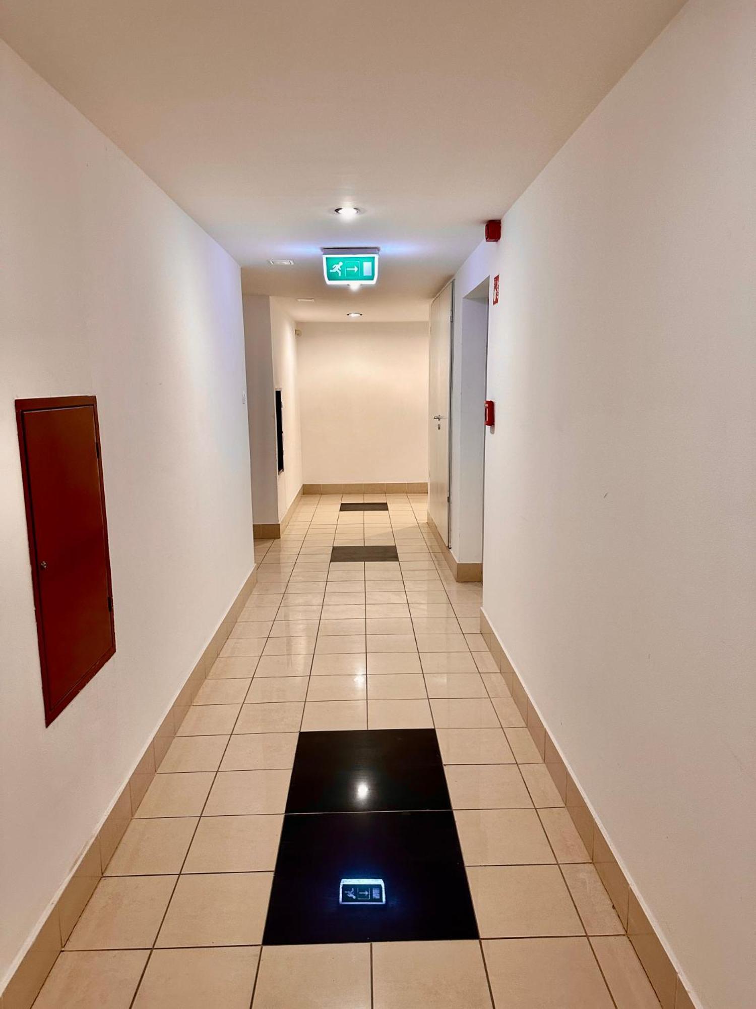 City Center Apartment With Balcony ブダペスト エクステリア 写真