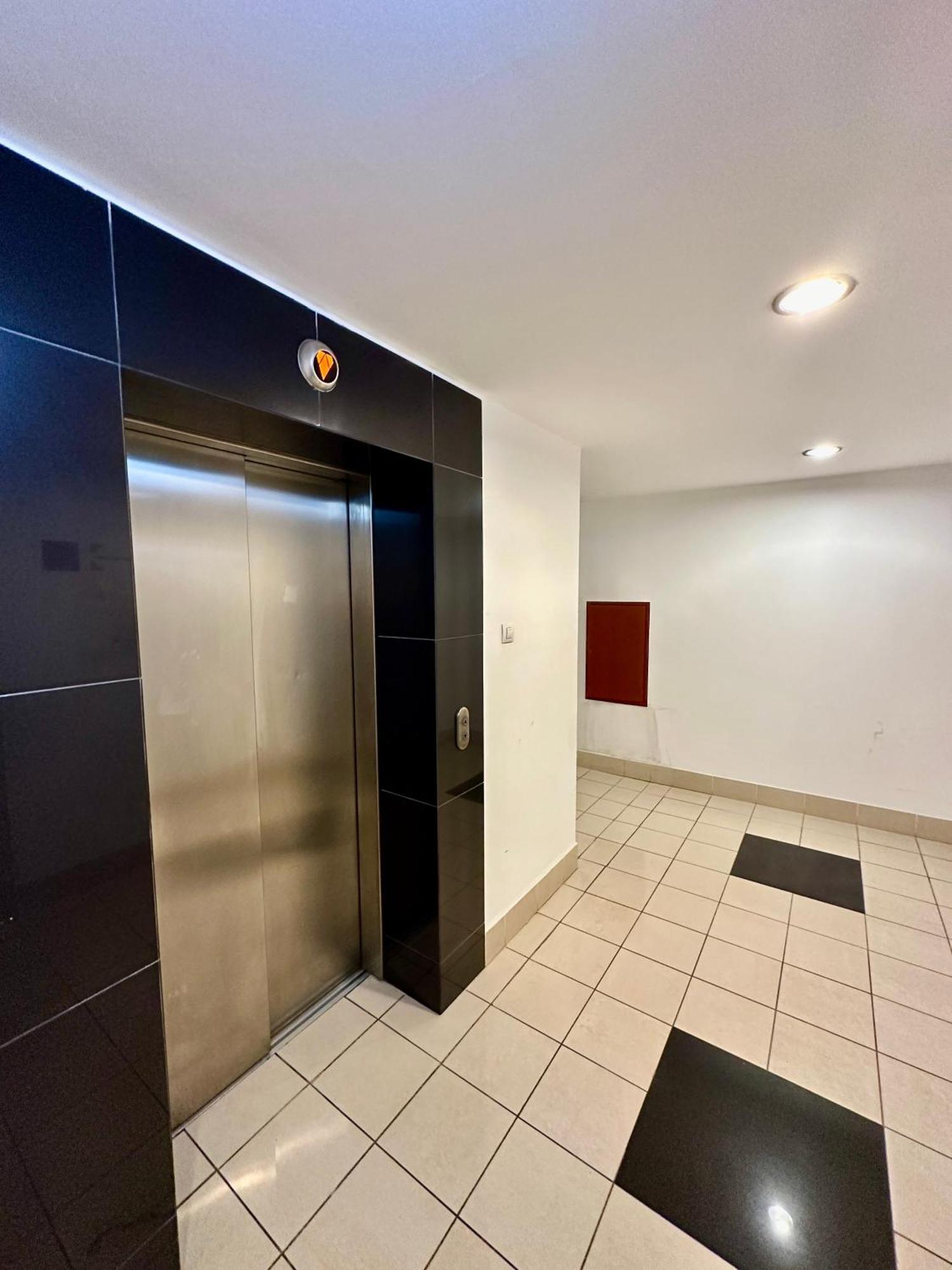 City Center Apartment With Balcony ブダペスト エクステリア 写真